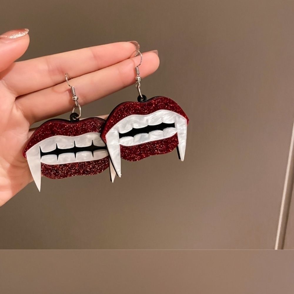 New VAMPIRE STATEMENT  HALLOWEEN EARRINGS - Picture 3 of 6